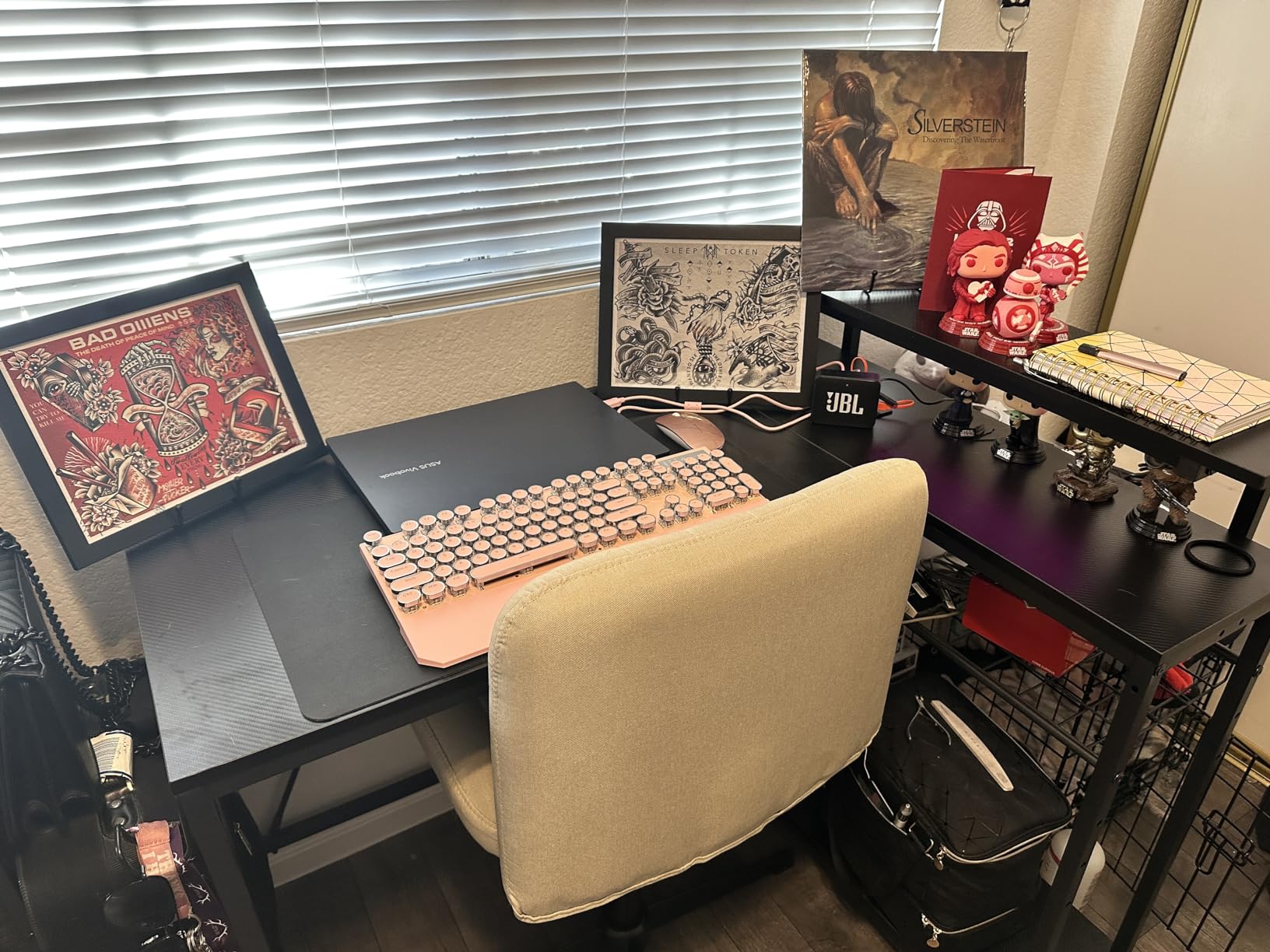 Bestier 42-Inch L-Shaped Computer Desk with Charging & LED, White customer photo 2