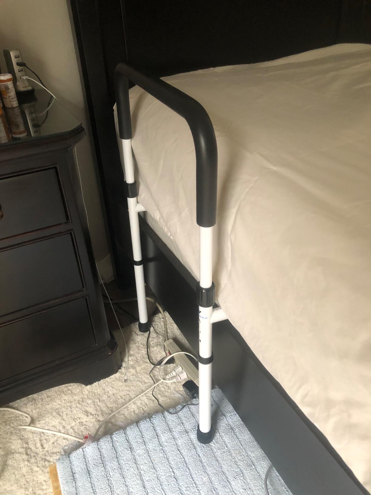 Vaunn Medical New Adjustable Bed Assist Rail Handle (Passed ASTM F3186–17 Safety Standard) and Hand Guard Grab Bar, Bedside Safety and Stability (Tool-Free Assembly) (Black) customer photo 1