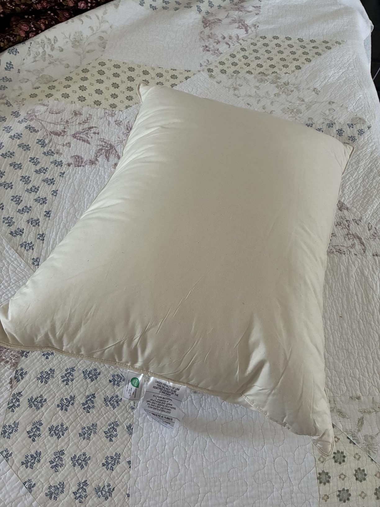 puredown® Goose Feather Down Pillows, 100% Organic Cotton Cover, Luxury Hotel Collection Bed Pillows for Sleeping Set of 2, Standard Size customer photo 1