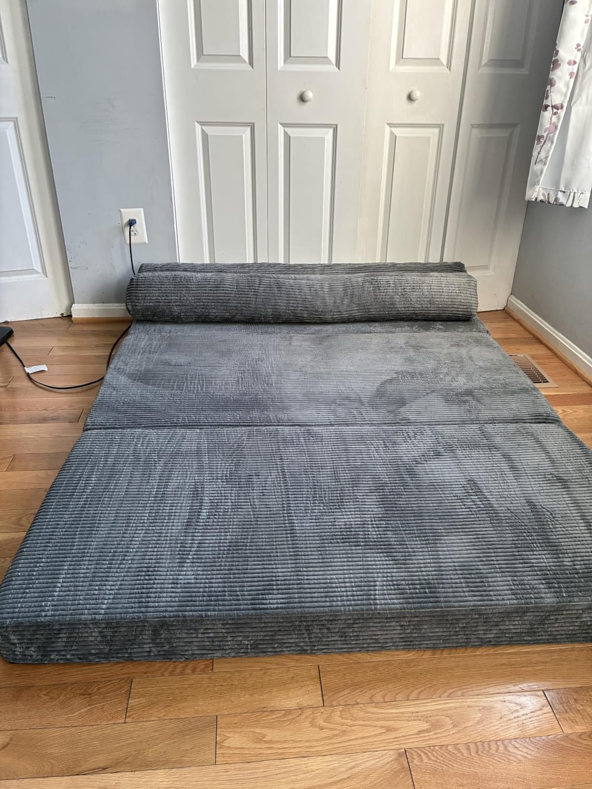 JUIKURY Folding Sofa Bed, Convertible Sleeper Chair with Pilow Foldable Matress, 2 in 1 Pull Out Loveseat Sofa Portable Fold Out Chair Bed Floor Couch Lounge for Living Room Bedroom (Grey, Full) customer photo 1