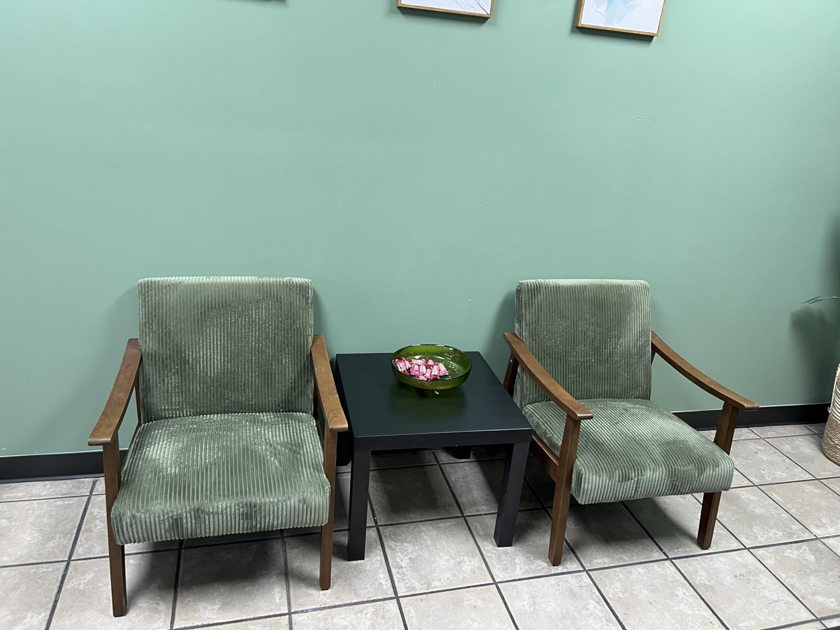 Yaheetech Accent Chairs, Mid-Century Corduroy Fabric Armchairs, Dark Green customer photo 2