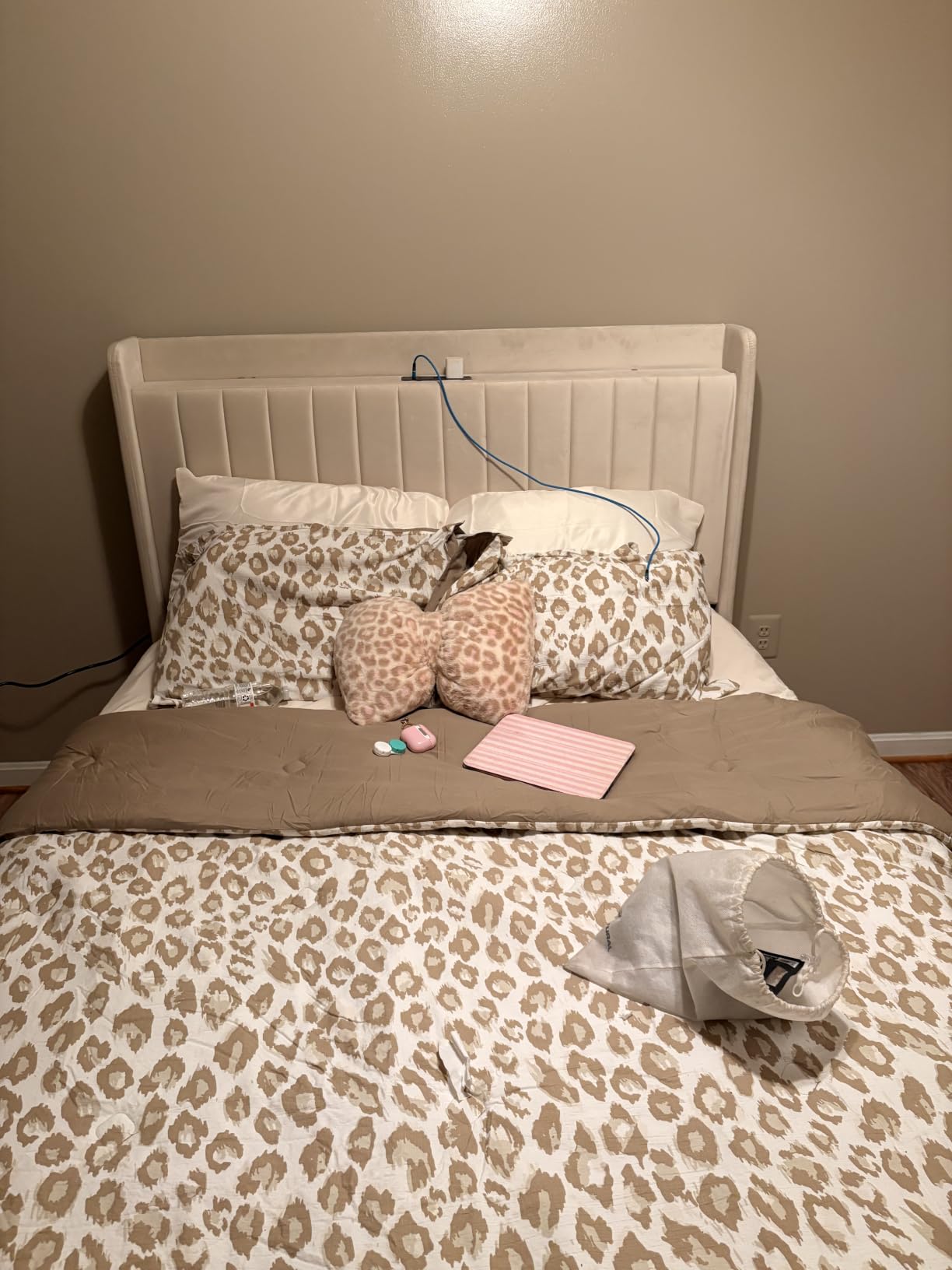 Yaheetech Queen Bed Frame with Channel-Tufted Storage Headboard, Beige customer photo 1