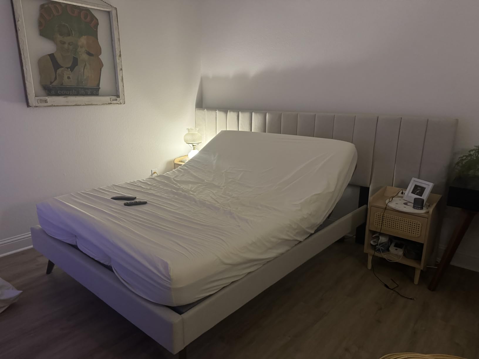 Adjustable Bed Frame King Size with Wireless Remote, Head Foot Incline, USB, Underbed Light - Heavy Duty Platform, Zero Gravity Bedframe customer photo 1