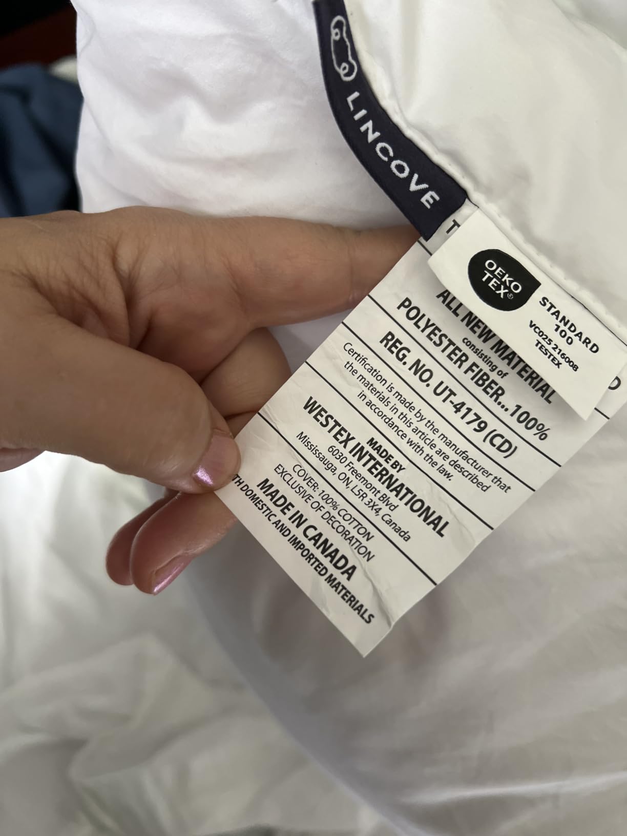 Lincove Down and Feather Luxury Hotel Collection Bed Pillows for Sleeping Made in The USA - 100% Cotton Shell, 600 Thread Count - Soft Hypoallergenic (King Size, Pack of 2) customer photo 1