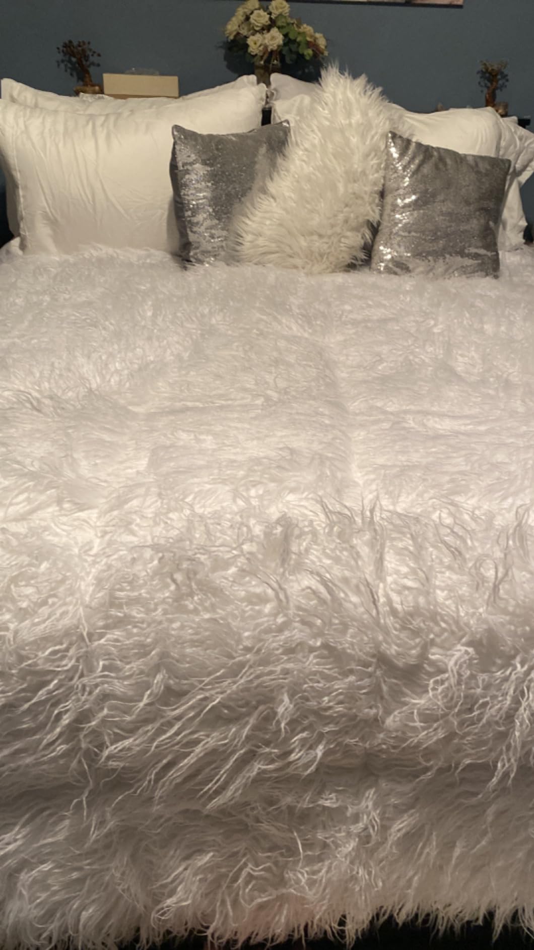 Lincove Down and Feather Luxury Hotel Collection Bed Pillows for Sleeping Made in The USA - 100% Cotton Shell, 600 Thread Count - Soft Hypoallergenic (King Size, Pack of 2) customer photo 2
