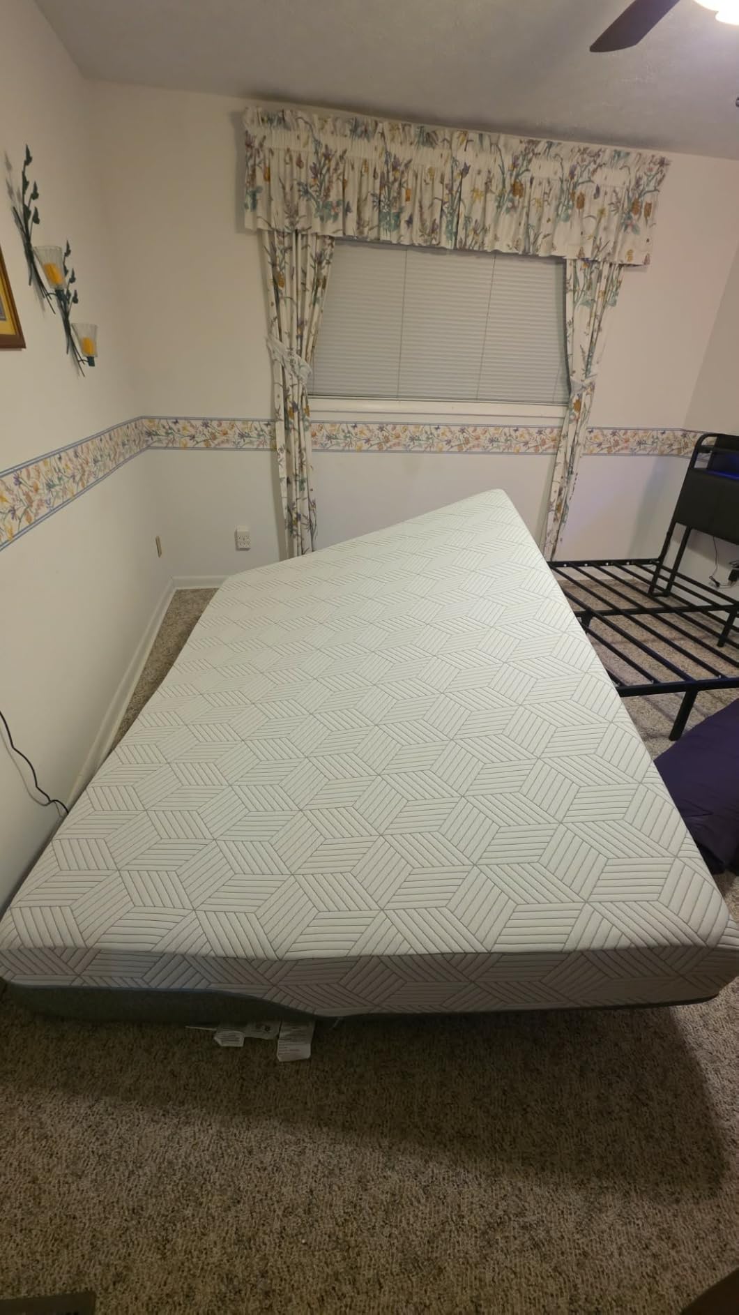 FATHOM Medium Queen Mattress 12 Inch Memory Foam Mattress Queen Size Bed in a Box for Back Pain Relief and Cool Sleep with Gel Foam and Removeable Fiberglass Free Cover, CertiPUR-US Certified customer photo 1
