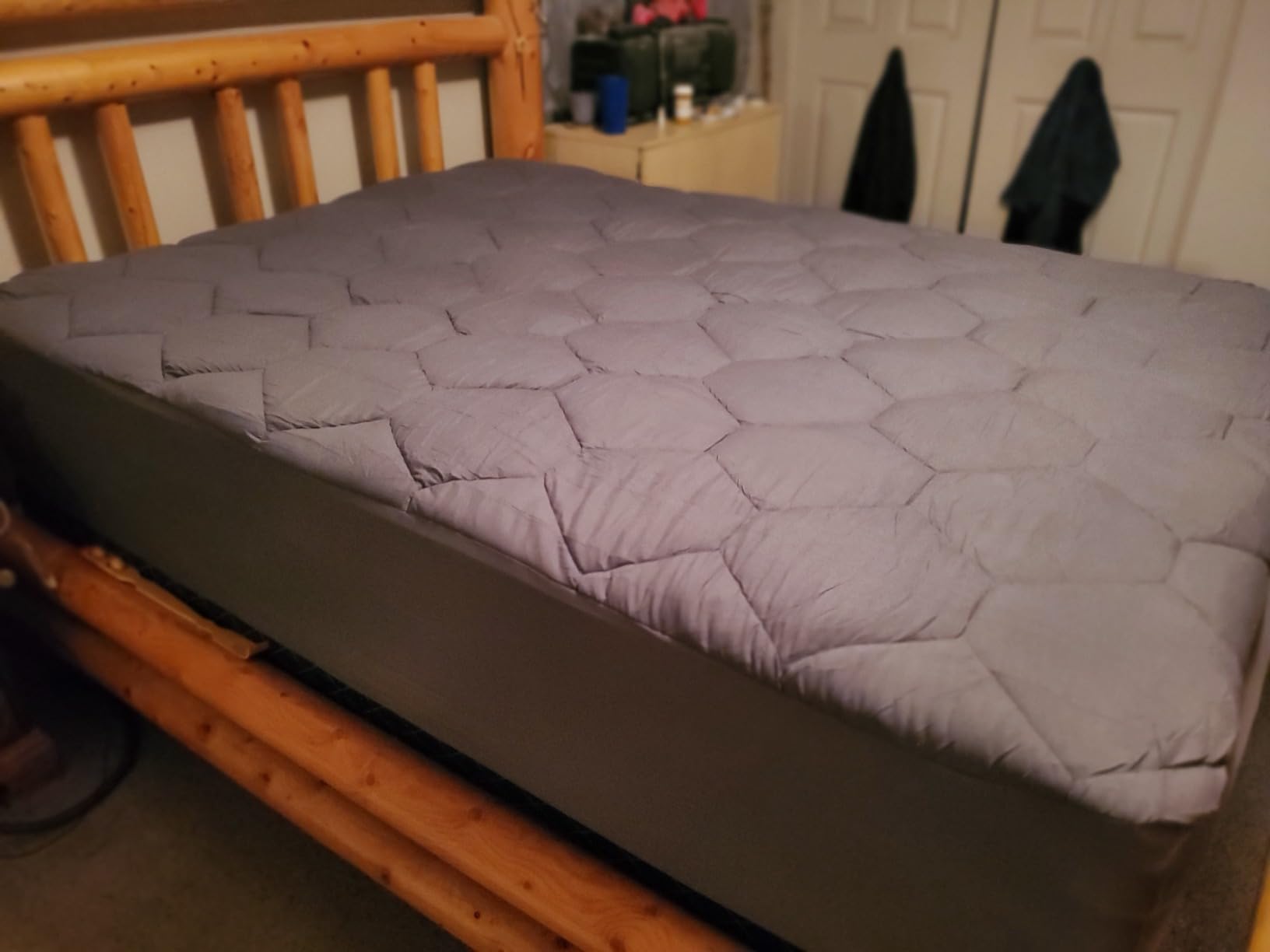 Favorland Mattress Topper King Size - Cooling Extra Thick Breathable Viscose Made from Bamboo Mattress pad - Soft Quilted Fitted Mattress Cover with 900 GSM Down Alternative Fill (8-21”Deep Pocket) customer photo 1