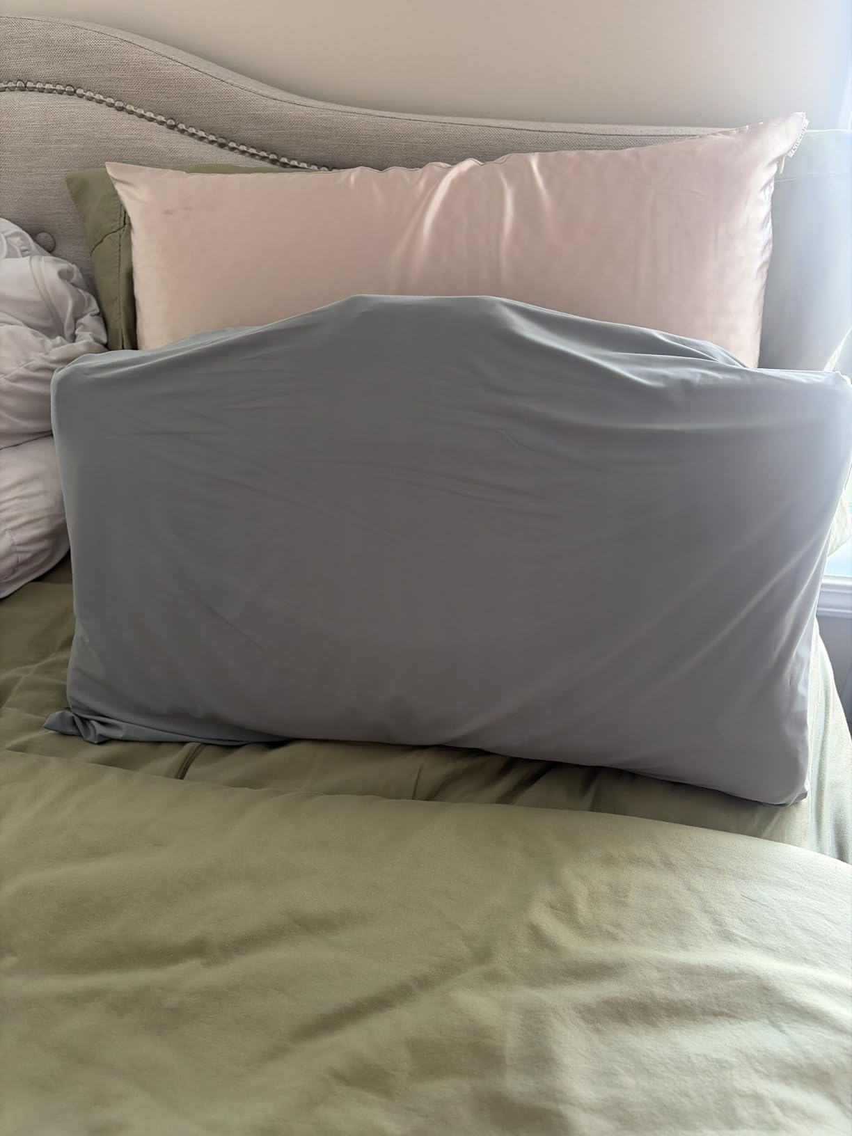 Ultra-Chill Cooling Pillowcase Set of 2 for Hot Sleepers, Softer Than Silk Pillow Cases for Protecting Hair & Skin, Breathable Bed Pillow Covers w/ Zipper, Gifts for Women & Men (Light Gray, Standard) customer photo 2
