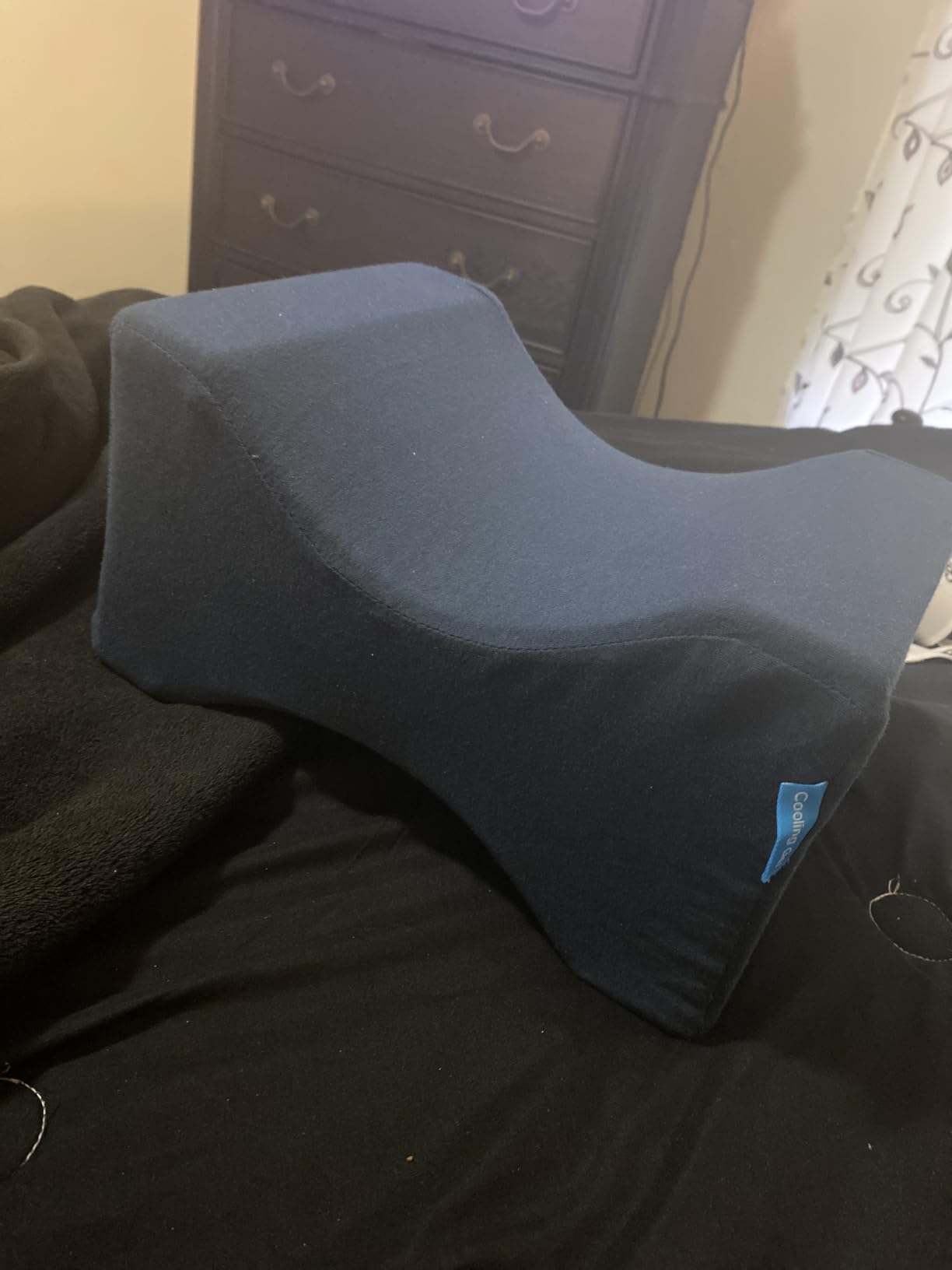 Knee Pillow for Side Sleepers, Leg Pillow with Cooling Gel, Grey/Large customer photo 2