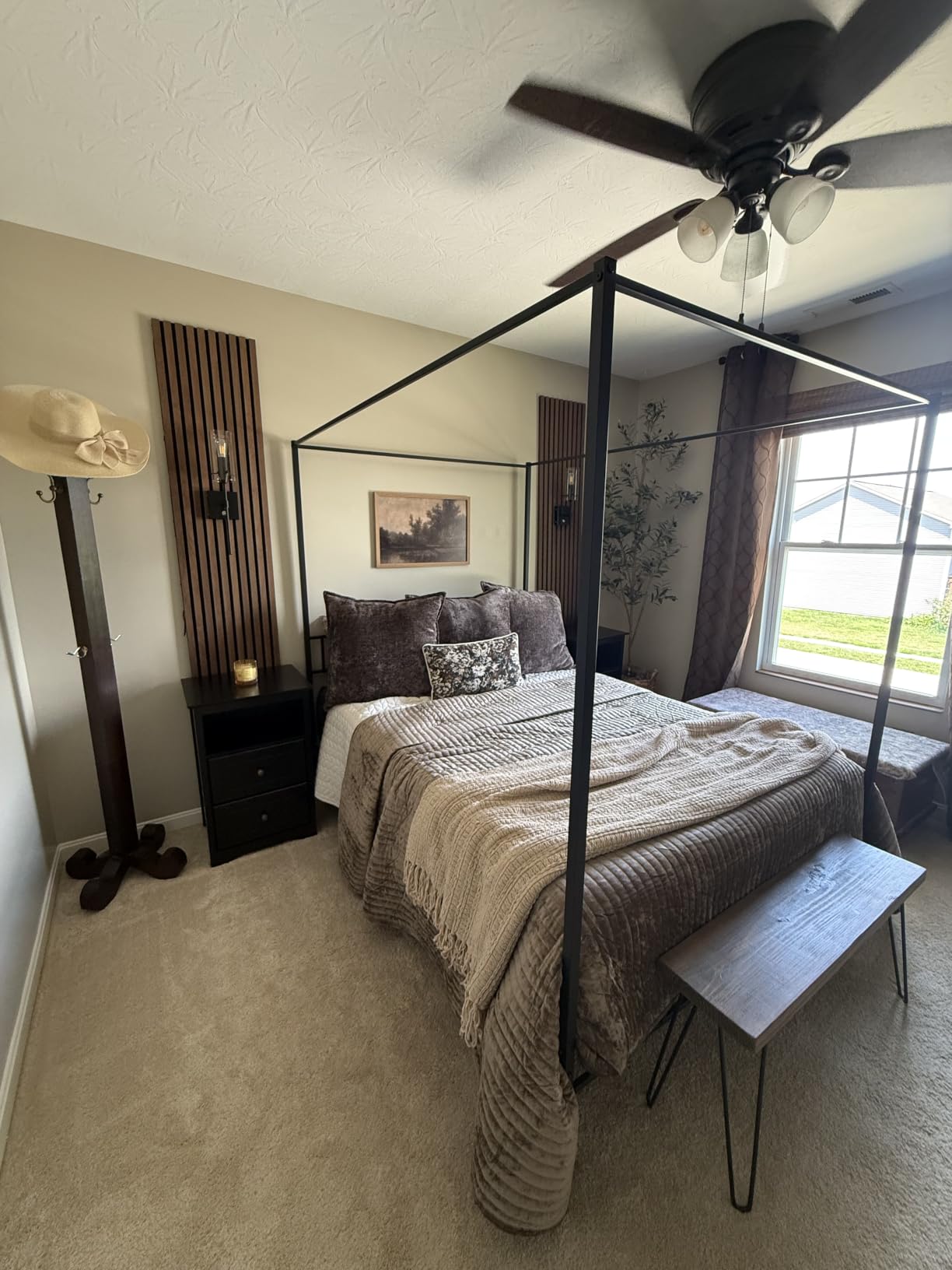 BarnFurin Full Size Canopy Bed Frame with Heavy Duty Metal Slats, Black customer photo 1