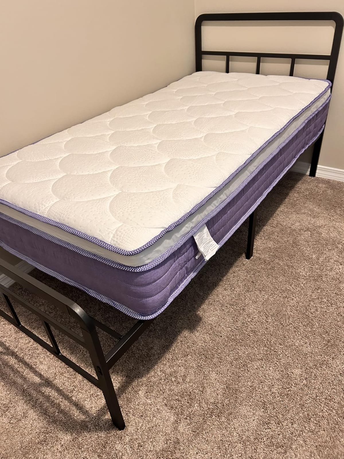 Queen Mattress,12 Inch Queen Size Mattress in a Box,Hybrid Memory Foam with Pocket Springs for Motion Isolation,Medium Firm & Pressure Relief and Cool Sleep,CertiPUR-US Certified,No Fiberglass customer photo 2