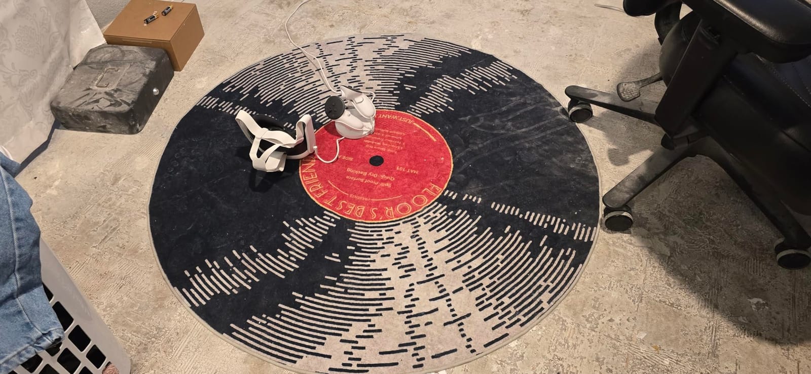 Vinyl Record 6ft Round Rug, Non-Slip Round Washable Rug for Living Room, Bedroom, Dining Room Table,Large Circle Rugs,Ultra Soft Carpet Circle for Home Decor Aesthetic,Low-Pile&Vintage Circular Rugs customer photo 2