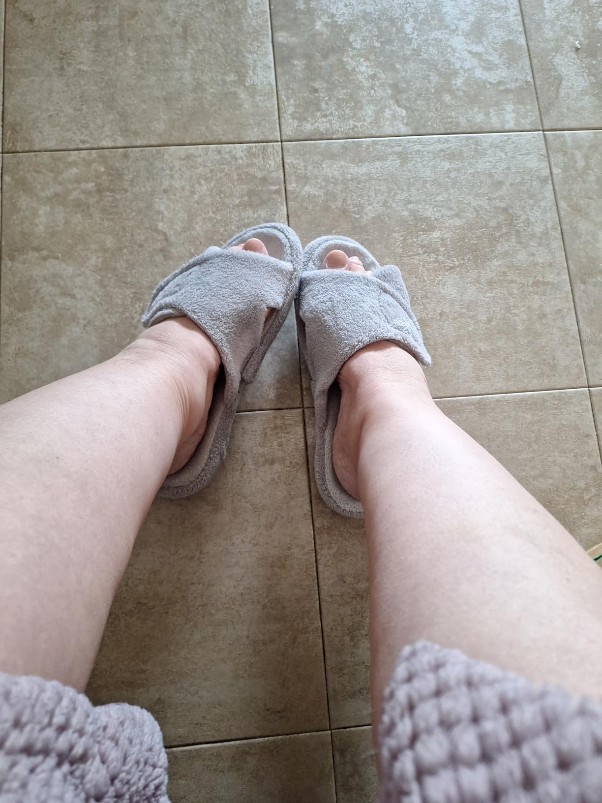 shevalues Orthopedic Slippers for Women with Arch Support Adjustable Open Toe House Shoes for Plantar Fasciitis customer photo 2