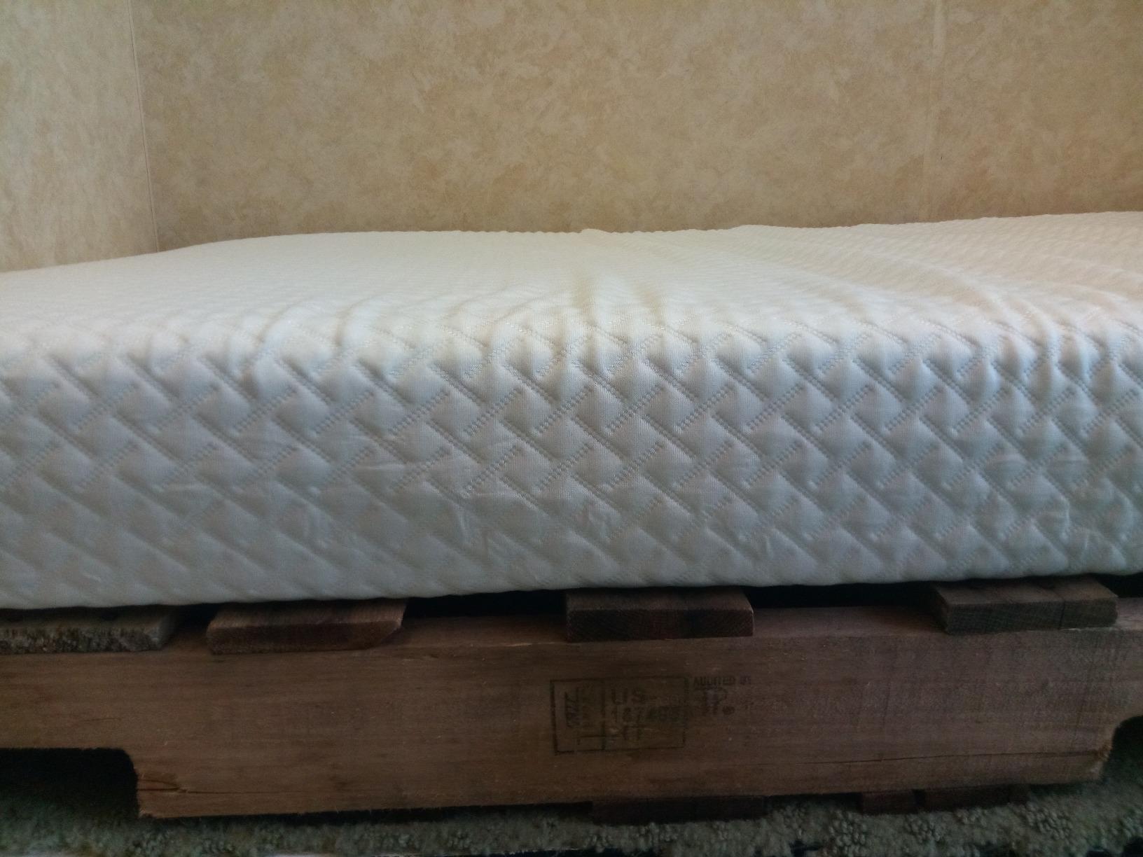 Linenspa 10 Inch Gel Infused Memory Foam Mattress – Queen Size – Medium Plush - Cooling Gel - Mattress in a Box - Primary or Guest Bedroom - Pressure Relieving and Breathable – CertiPUR-US Certified customer photo 2