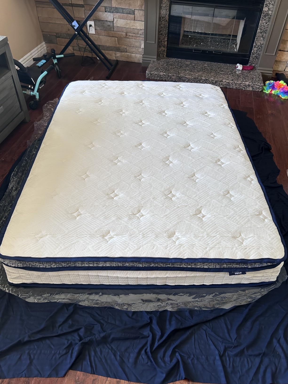 Queen Mattress, 12 Inch Hybrid with Memory Foam, Cooling Gel, Medium Firm customer photo 2