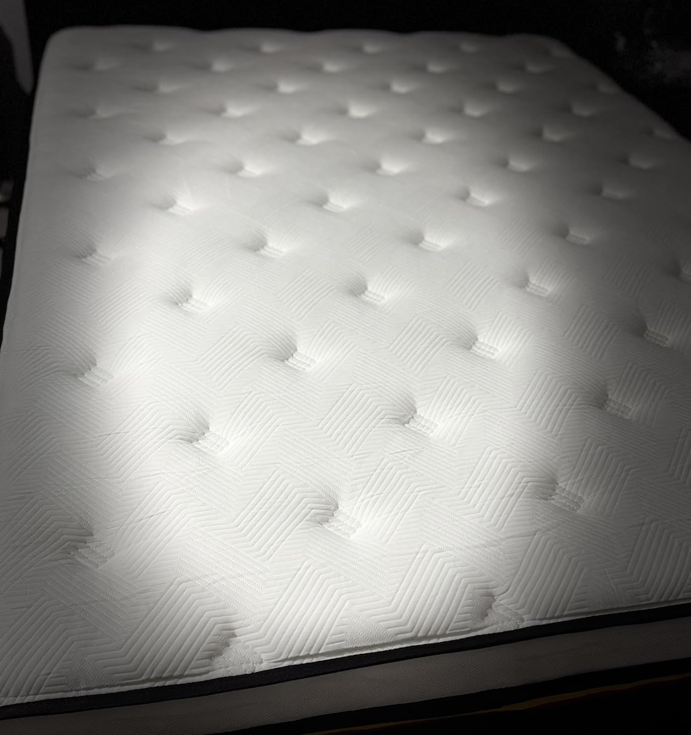 Queen Mattress, Gel Memory Foam Mattress, 12 Inch Queen Size Mattresses in a Box, Medium Firm, Pressure Relief, Washable Cover, Non-Slip Bottom, 100 Nights Trial, CertiPUR-US Foam customer photo 1