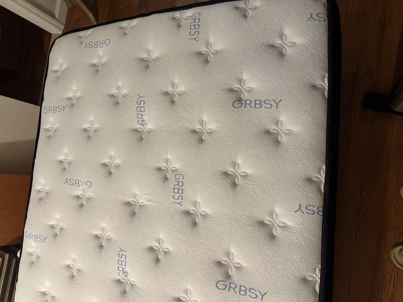 14 Inch Queen Mattress, Upgraded 7-Zone Support Hybrid Queen Size Mattress In A Box with Cooling Gel Memory Foam & Pocket Coils for Back Pain Relief, 365-Night Trial, Motion Isolation, Medium Firm customer photo 1