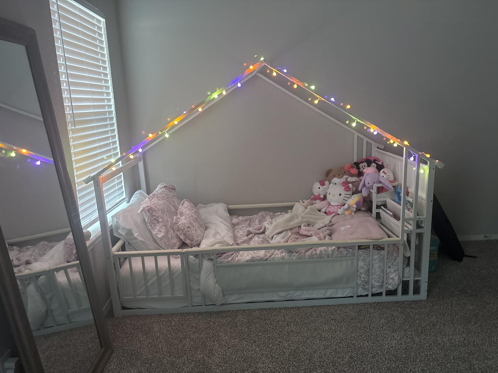DICTAC Twin Montessori Floor Bed with Storage Bookshelf and Globe String Lights House Metal Floor Bed for Kids with Safety Guardrail & Solid Wood Slats,Kids Floor Twin Beds with Storage Pockets,White customer photo 1