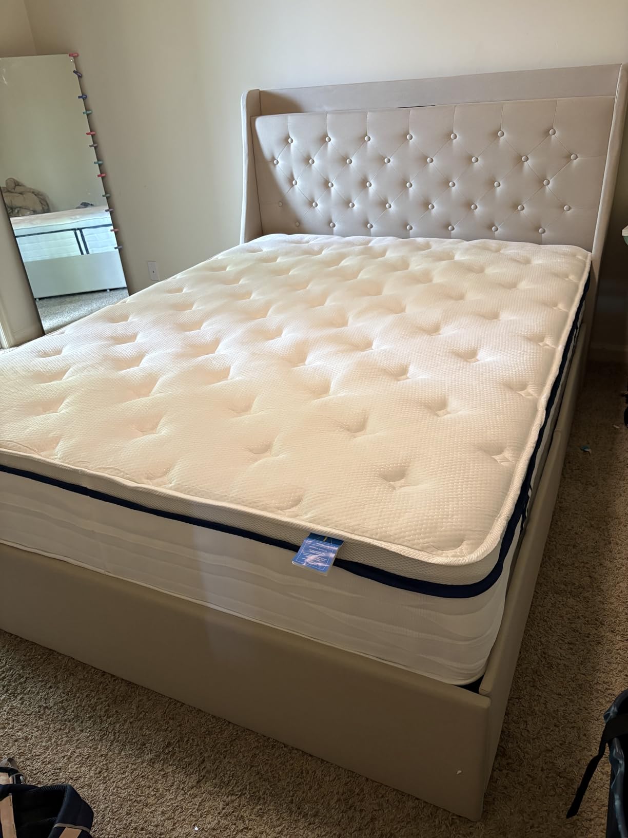 Queen Mattress 12 Inch, Medium Plush Hybrid Queen Size Mattress with Memory Foam & Individually Wrapped Pocket Coils, Pressure-Relieving Support & Motion-Reducing Design customer photo 2
