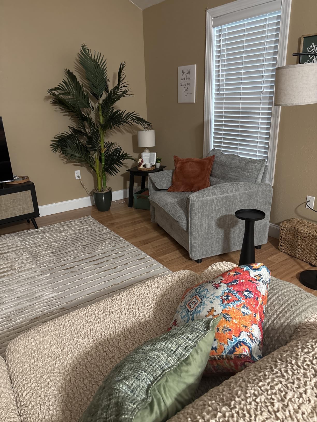 ONBRILL Oversized Accent Chair, 41 Inch Chenille Fabric Armchair, Grey customer photo 2