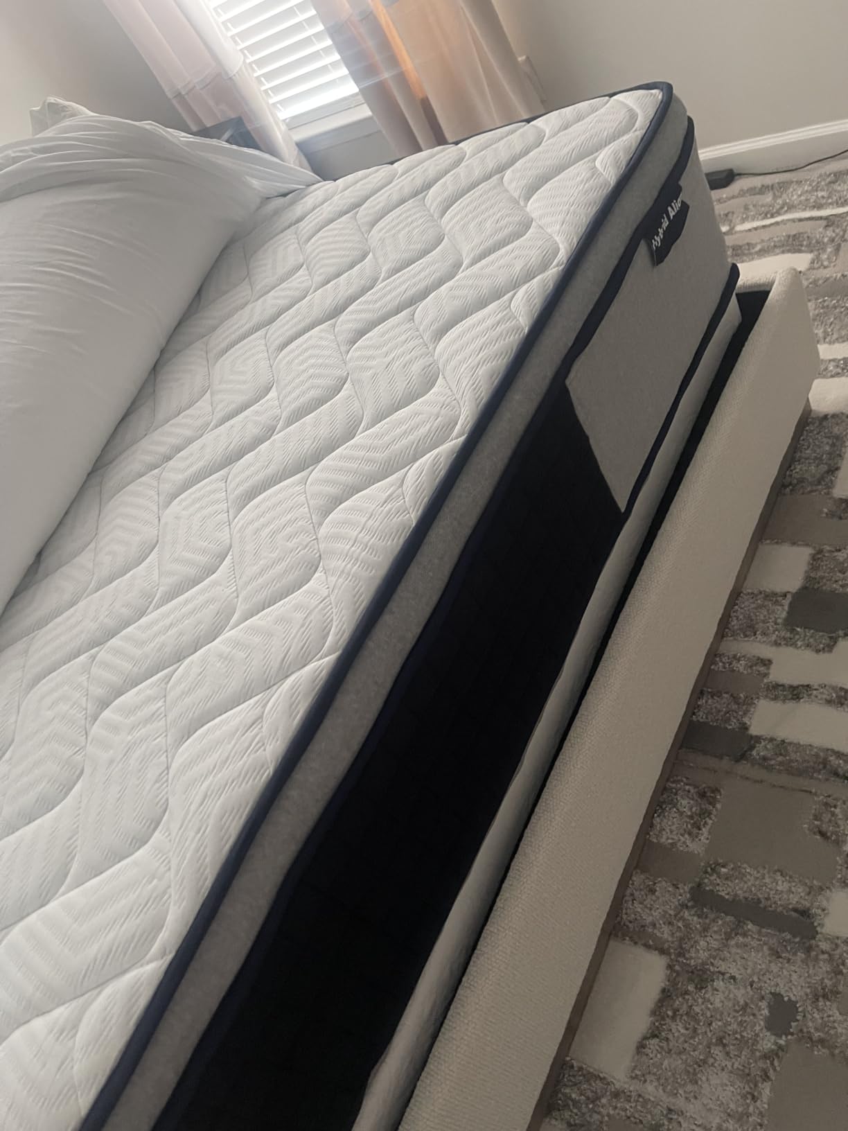 Extra Firm Queen Mattress 14 Inch, Deep Sleep Hybrid Mattress for Lumbar Support & Back Side Sleepers, Pain Relief Mattresses in a Box with Pocket Springs & Cooling Gel - 365-Night Trial, CertiPUR-US customer photo 1