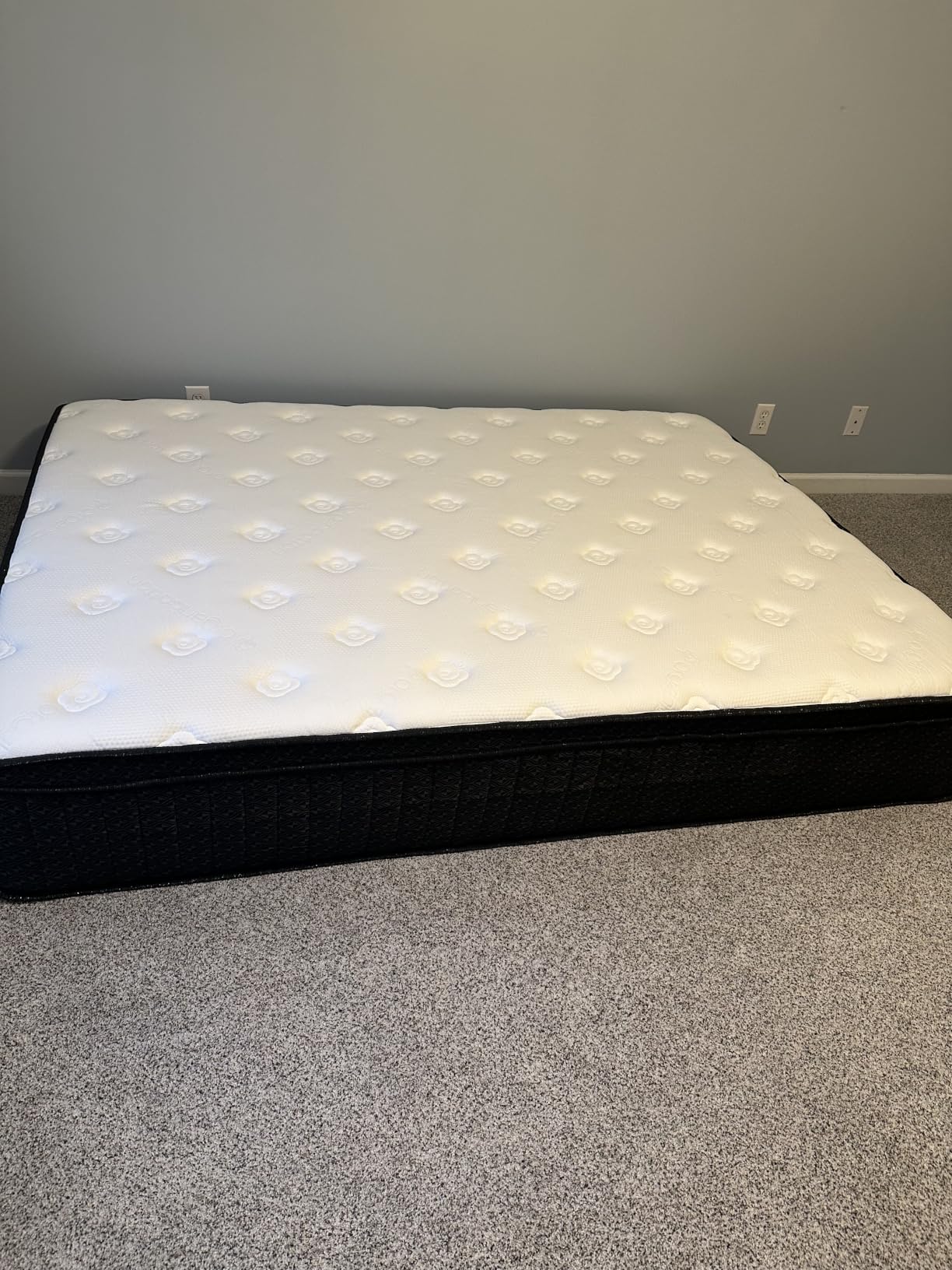 ailis Queen Mattress, 14 Inch Queen Hybrid Mattress in a Box, Medium Firm with Upgraded Pocket Springs for Superior Motion Isolation, Strong Edge Support & Breathable Comfort customer photo 2