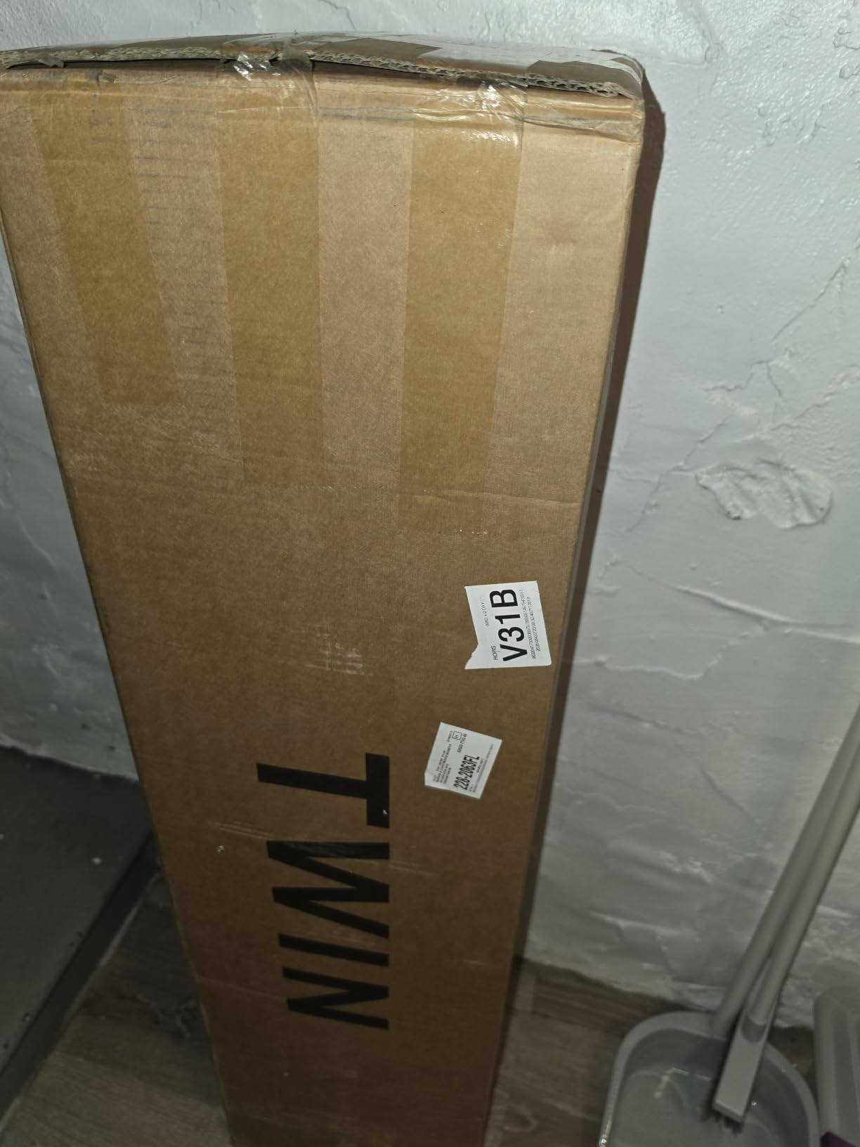 12 Inch Queen Mattress, Hybrid with Motion-Isolating Pocket Springs customer photo 1