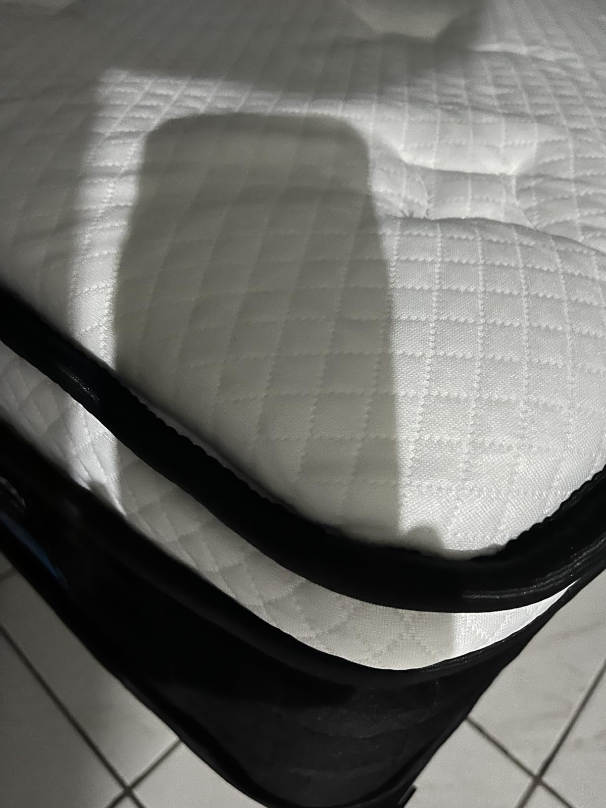 PECHINOU 12 Inch Queen Mattress, Medium Firm Hybrid Mattress in a Box customer photo 1