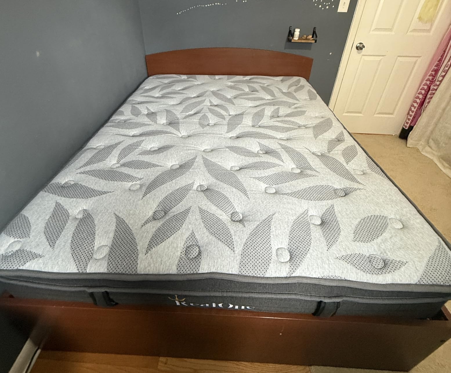 PECHINOU 12 Inch Queen Mattress, Medium Firm Hybrid Mattress in a Box customer photo 2