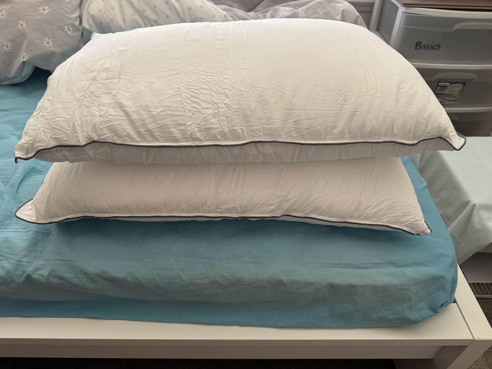 WhatsBedding Goose Down Pillows Set of 2, Queen Size Bed Pillows, 20x30 customer photo 2