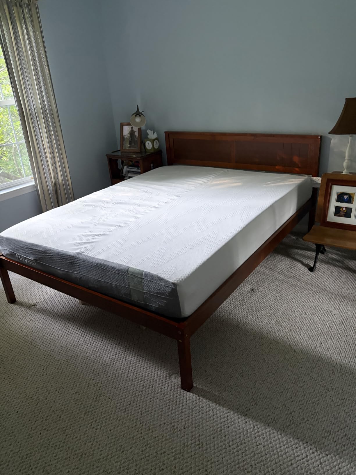 Novilla 12 Inch Twin Mattress in a Box, Hypoallergenic & Back Pain Relief, Hybrid Twin Mattresses with Smarts Coils, Fiberglass Free CertiPUR-US Certified Colchones No Box Spring Needed customer photo 1