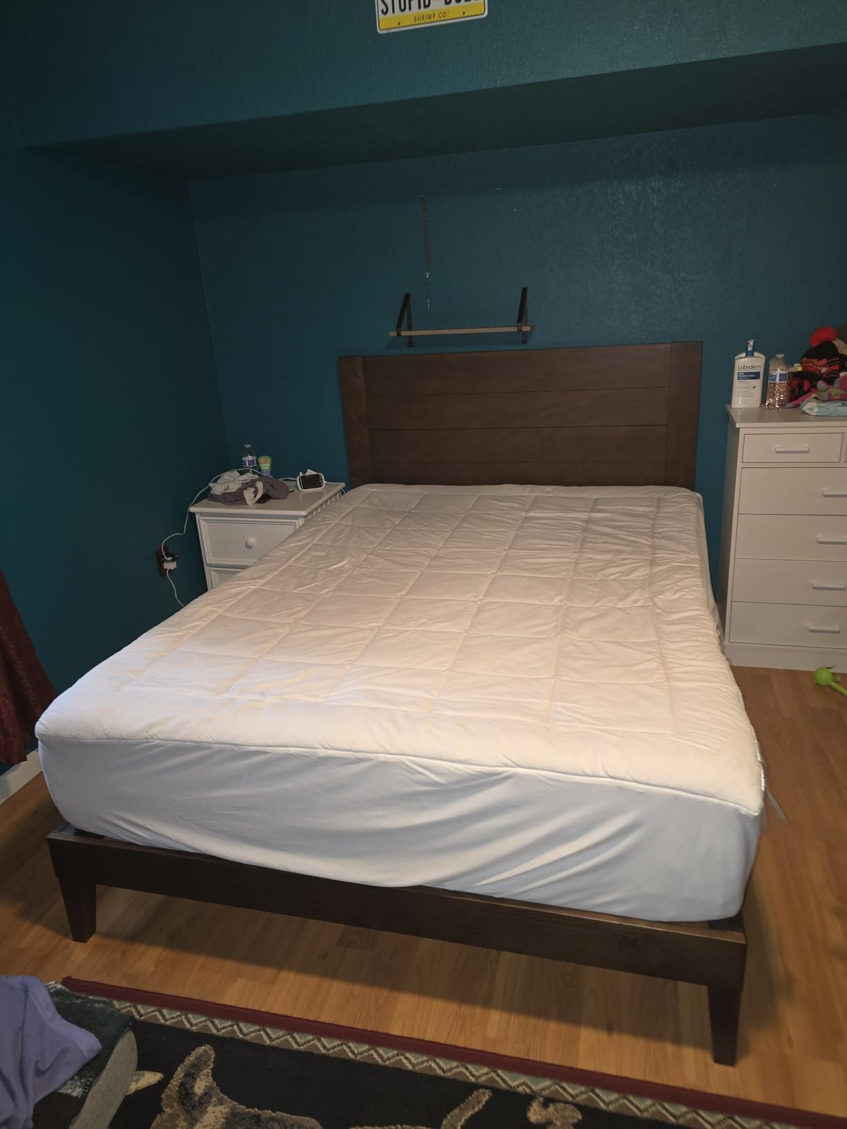AMERLIFE King Size Solid Wood Bed Frame with 48