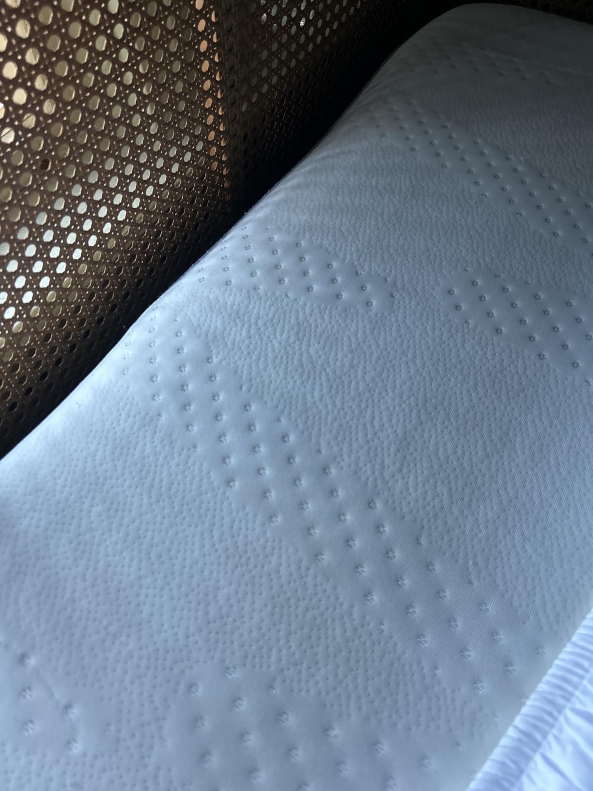 Novilla 14 Inch Queen Size Mattress, Hypoallergenic & Back Pain Relief, Hybrid Queen Mattresses in a Box with Smarts Coils, Fiberglass Free CertiPUR-US Certified Colchones No Box Spring Needed customer photo 1