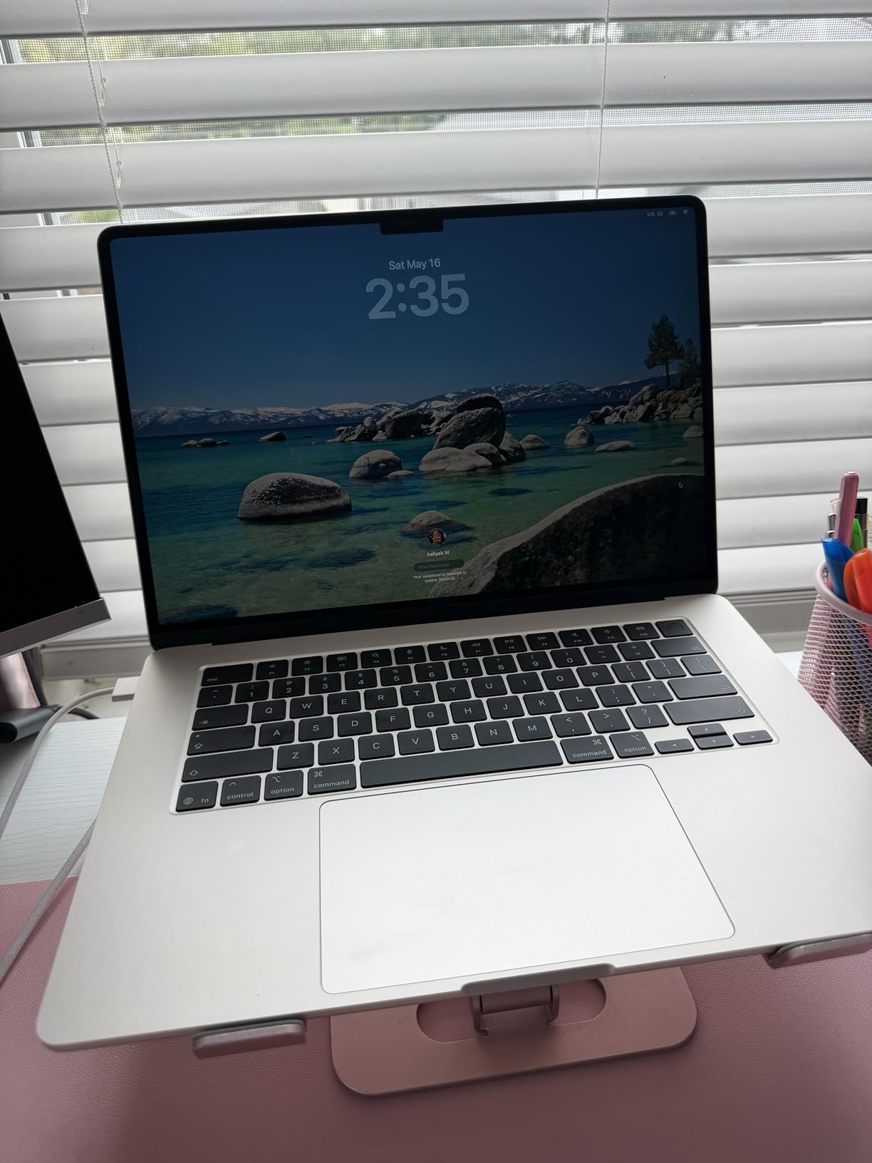 Apple 2026 MacBook Air 15-inch Laptop with M5 chip: Built for AI, 15.3-inch Liquid Retina Display, 16GB Unified Memory, 512GB SSD, 12MP Center Stage Camera, Touch ID, Wi-Fi 7; Midnight customer photo 1