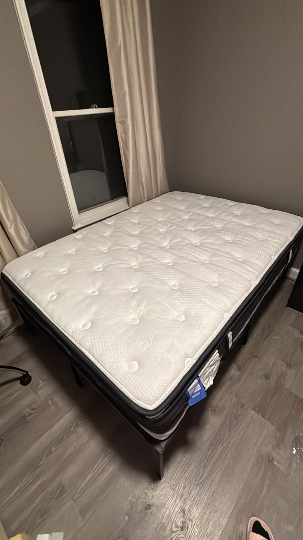 Queen Mattress in a Box – 12 Inch Deluxe Hybrid Mattress for Deep Sleep & Pain Relief, Hypoallergenic Fabric, Extra Edge Support, Fiberglass-Free, CertiPUR-US Certified, 365-Night Trial customer photo 2