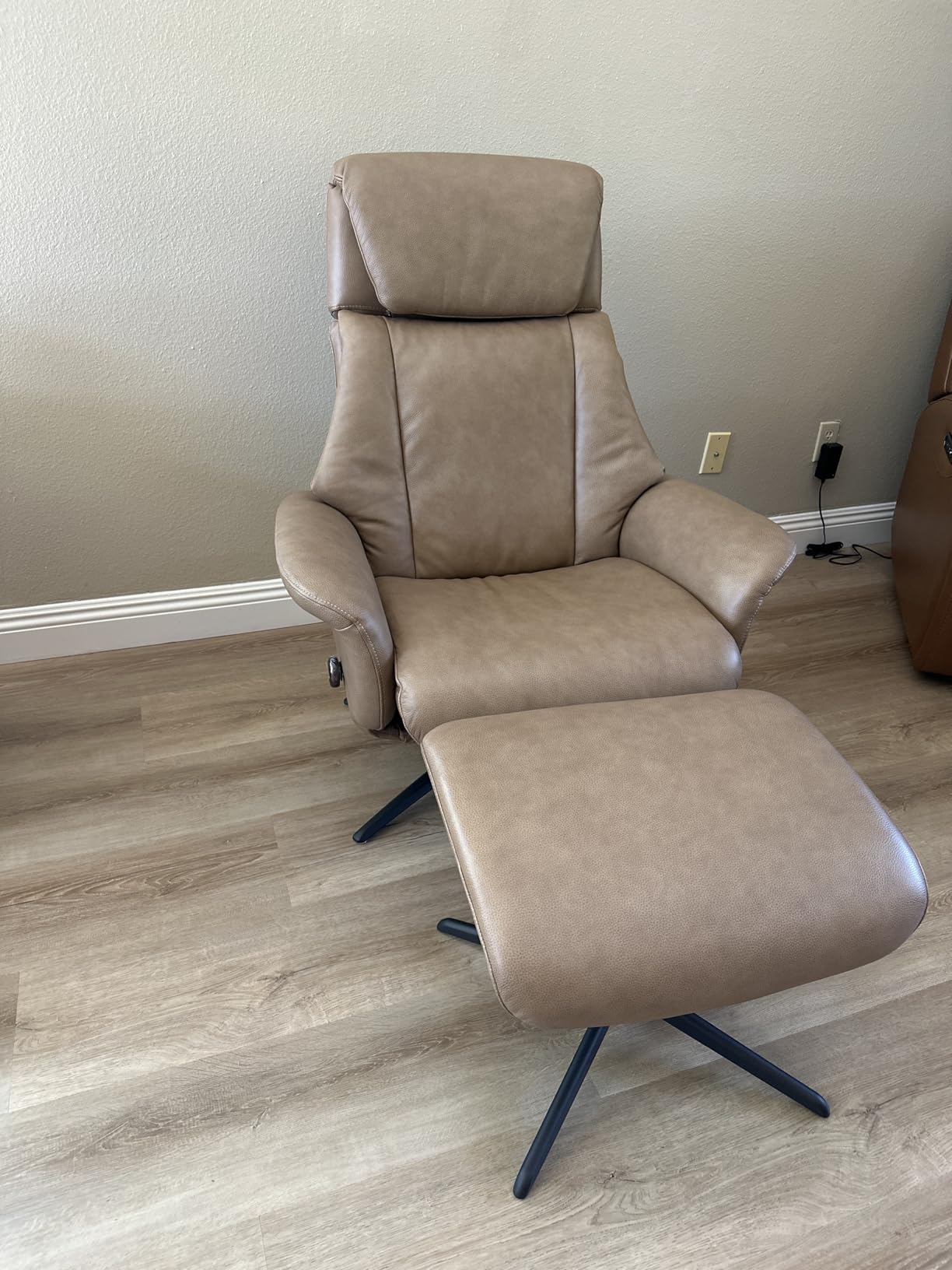 CHITA Self-Weight Genuine Leather Swivel Accent Chair with Ottoman, Mocha customer photo 1
