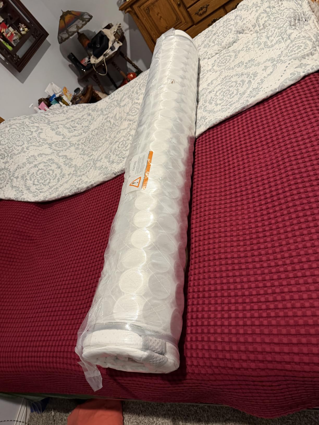 Queen Mattress, 12 Inch Hybrid Queen Mattress in a Box, Memory Foam & Individual Pocket Springs, Medium Firm, Motion Isolation, Ideal for All Sleep Positions, CertiPUR-US Certified customer photo 2