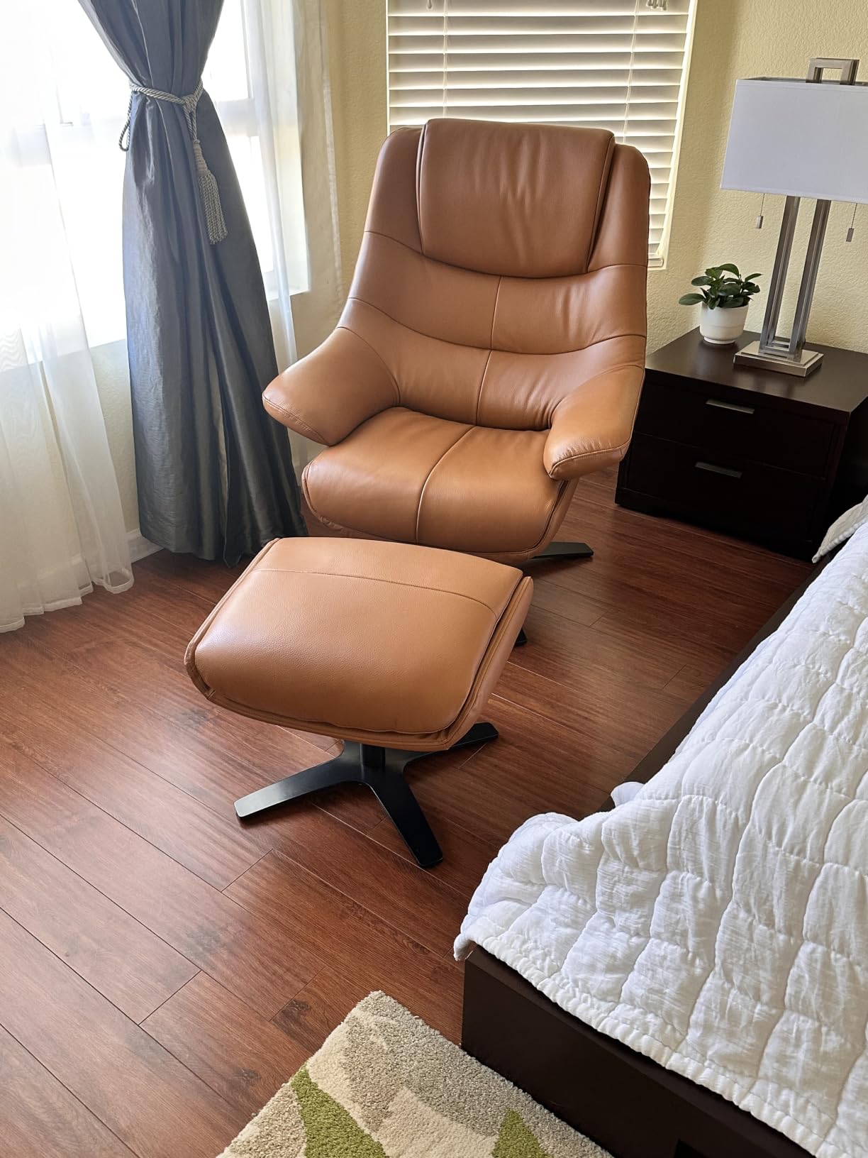 MCombo Swivel Recliner with Ottoman, 100% Genuine Leather A7100 customer photo 1