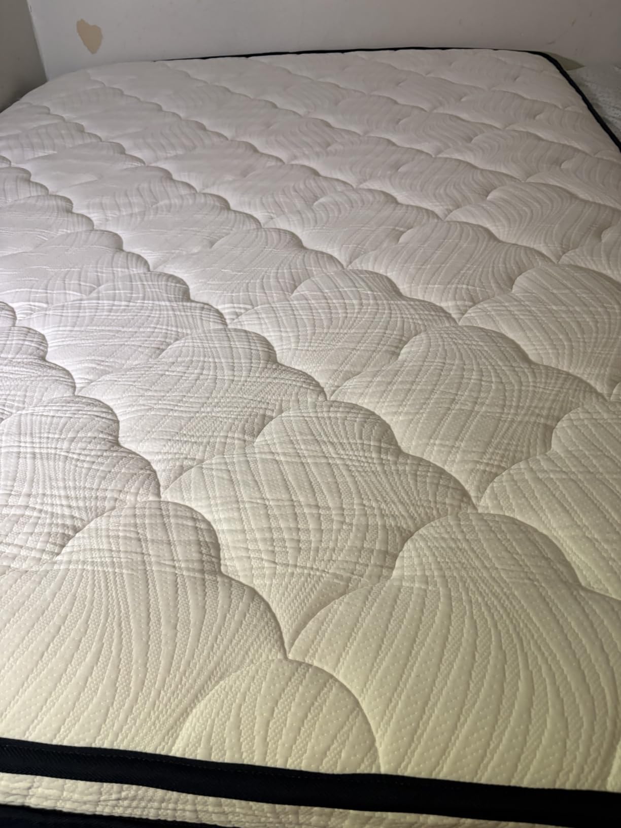 Queen Mattress 12 Inch Medium Firm, Luxury Hybrid Mattress in a Box for Deep Sleep & Lumbar Support, CertiPUR-US & Zero Fiberglass, 365-Night Trial customer photo 2