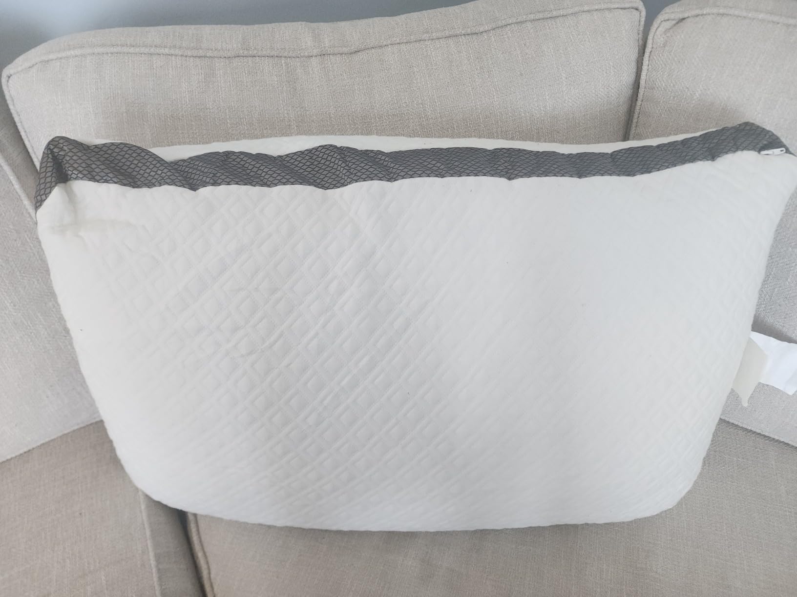 Organic Cotton Surface Bed Pillow, Gusseted Pillows King Size Set of 2 customer photo 1