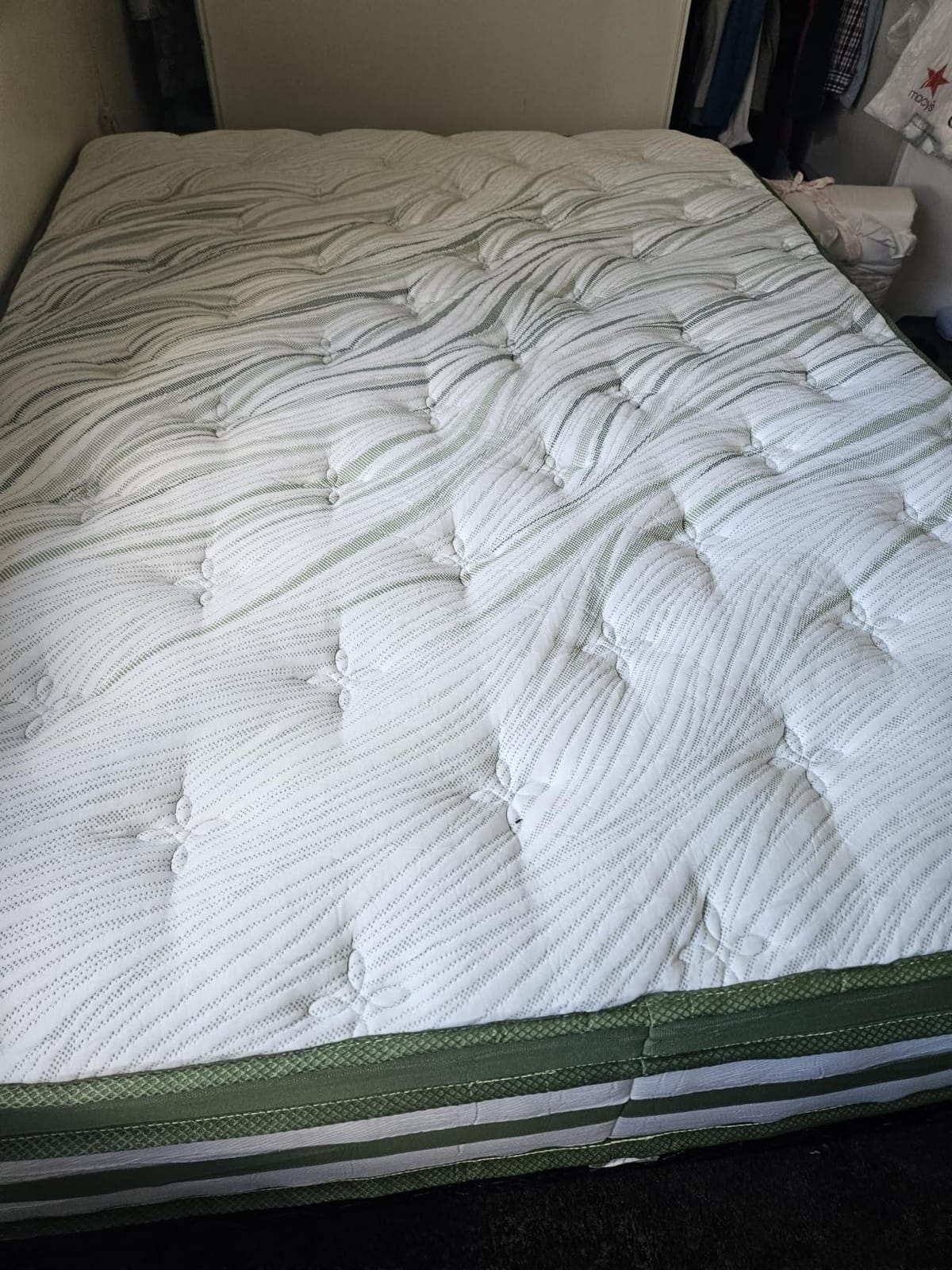 Queen Size Mattress 14 Inch, Hybrid Queen Memory Foam Mattress Medium Firm with 7-Zone Pocketed Coils for Back Pain Relief, Bed Mattresses in a Box, 365-Night Trial, CertiPUR-US, Motion Isolation customer photo 2