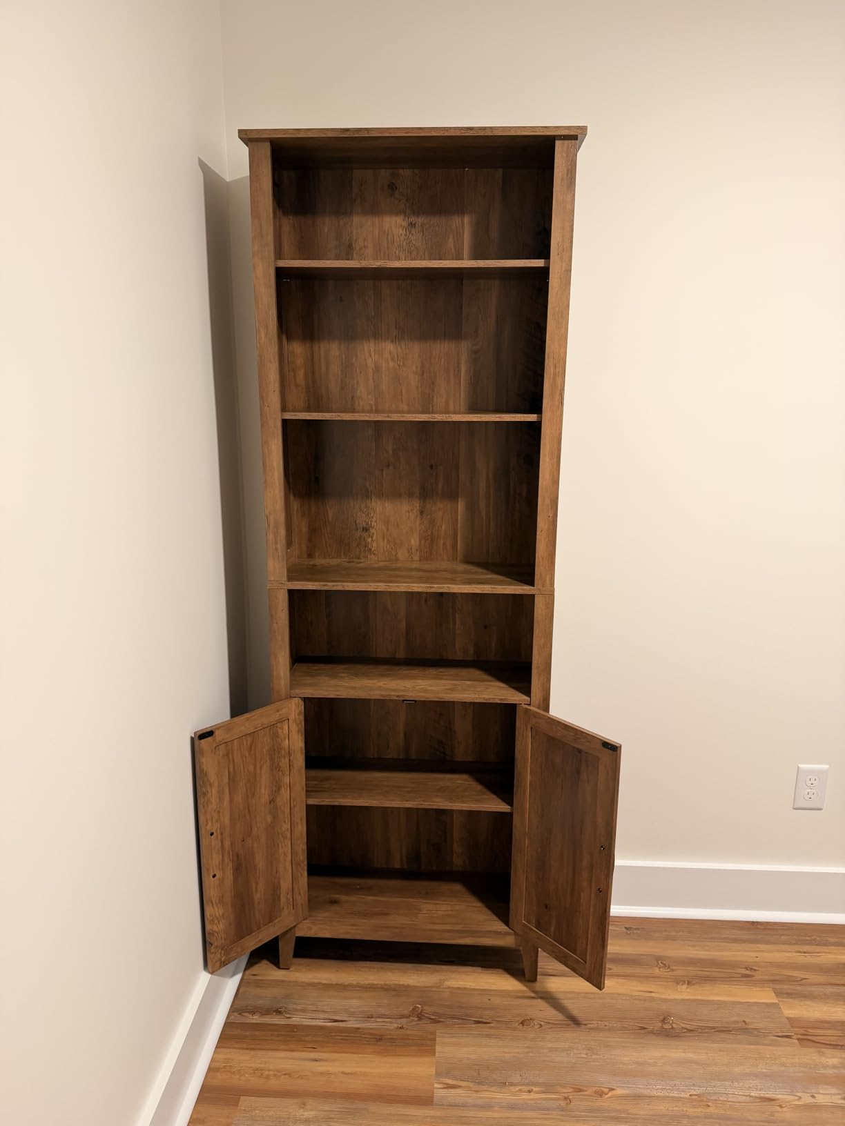 VASAGLE Farmhouse Bookshelf, 6-Tier Bookcase with Doors customer photo 1
