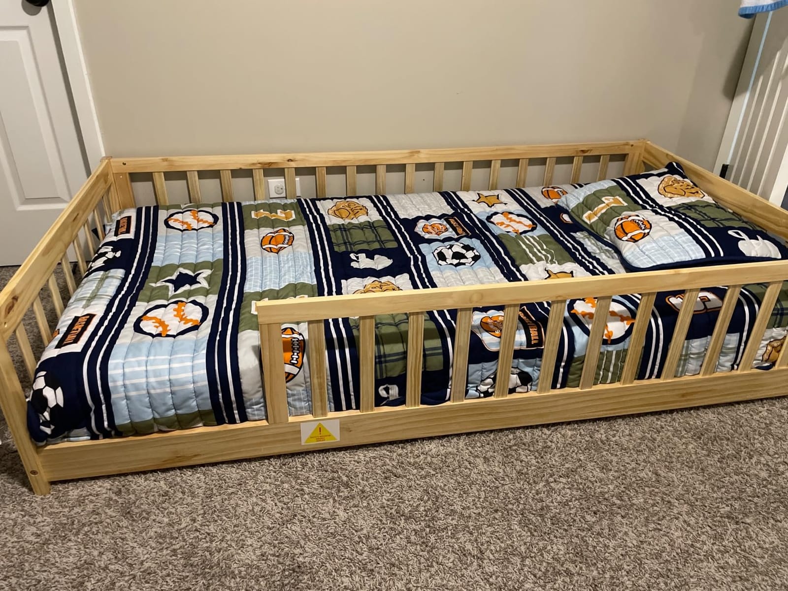 Bellemave Full Size Montessori Bed Frame with Fence,Solid Wood Floor Bed with Slats for Kids,Boys,Girls,No Box Spring Needed,Gray customer photo 1