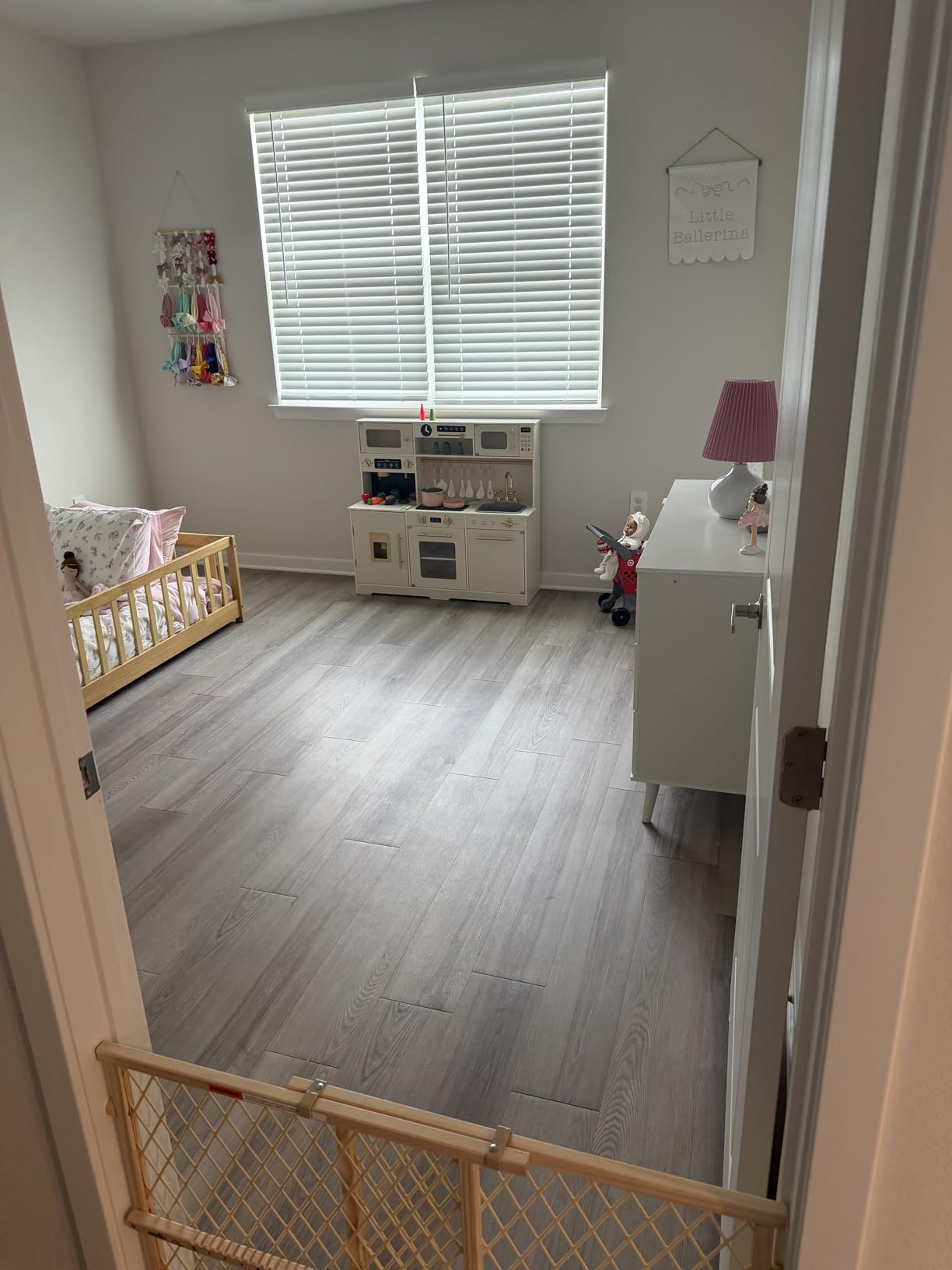Bellemave Full Size Montessori Bed Frame with Fence,Solid Wood Floor Bed with Slats for Kids,Boys,Girls,No Box Spring Needed,Gray customer photo 2