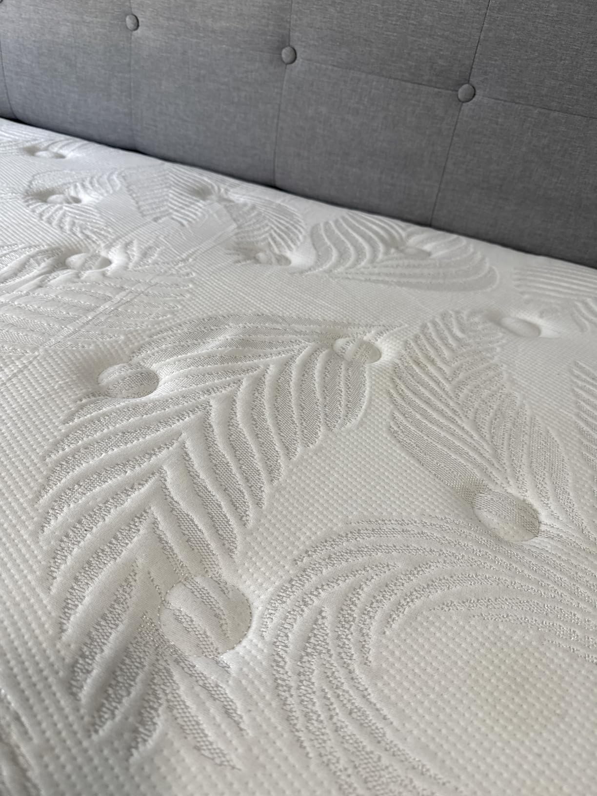 KOW Queen Size Mattress (High-End Upgraded) Black 14 Inch customer photo 2