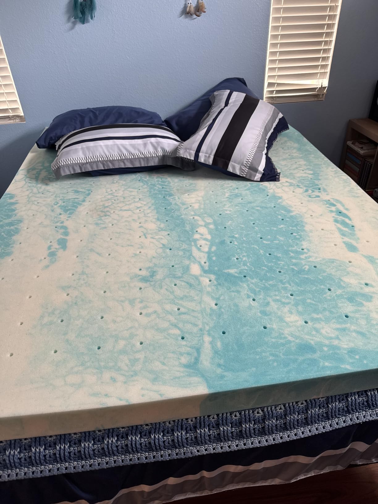 IULULU Gel-Infused Memory Foam Mattress Topper King Size, 2 Inch, Purple customer photo 1
