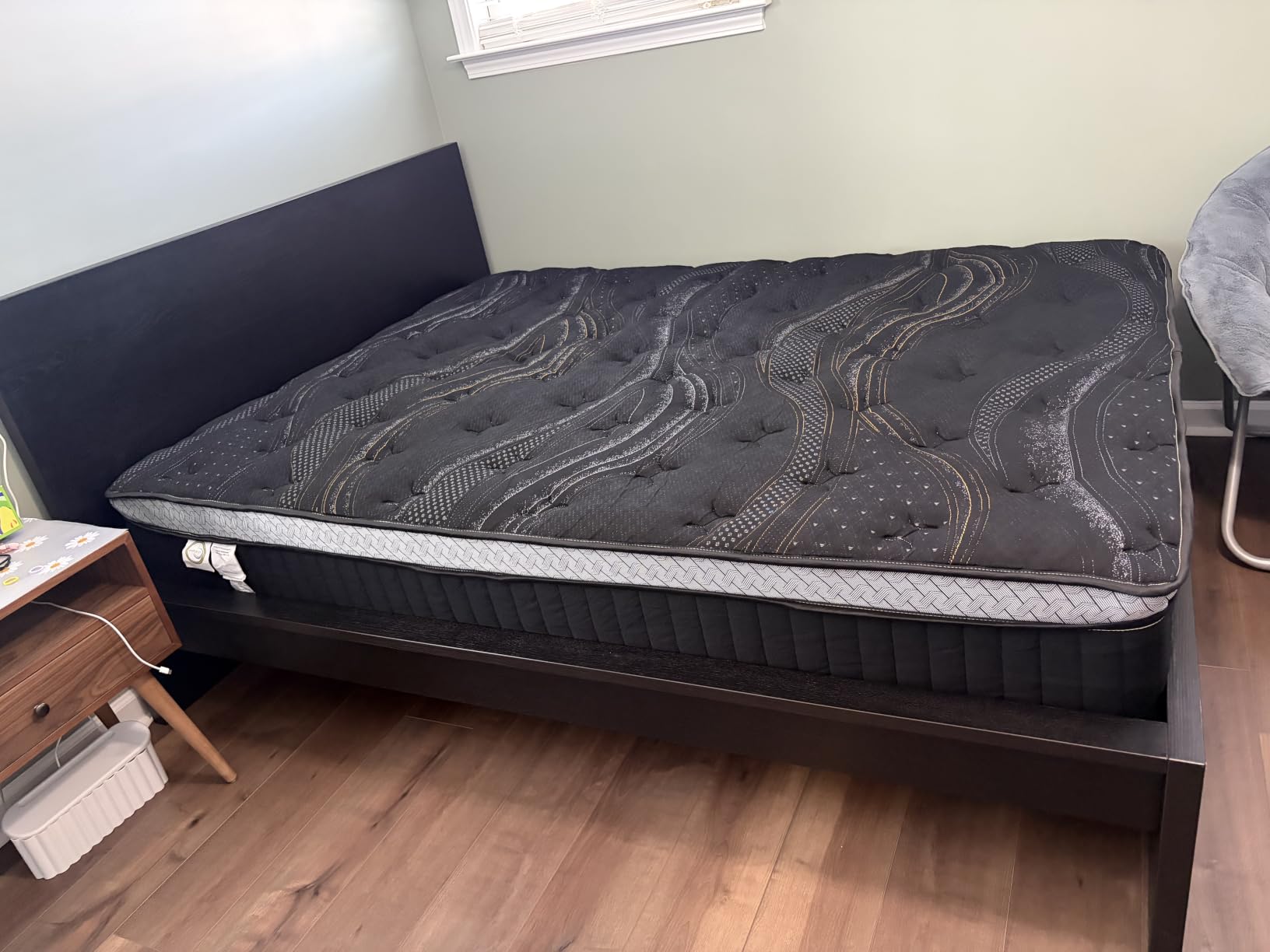 14 Inch Full Size Mattress, Upgraded Luxury Hybrid Full Mattress In A Box with 7-Zone Support for Cool Nights & Back-Pressure Relief, Fiberglass Free, 365 Nights Trial, 10 Years Warranty, Medium Firm customer photo 2