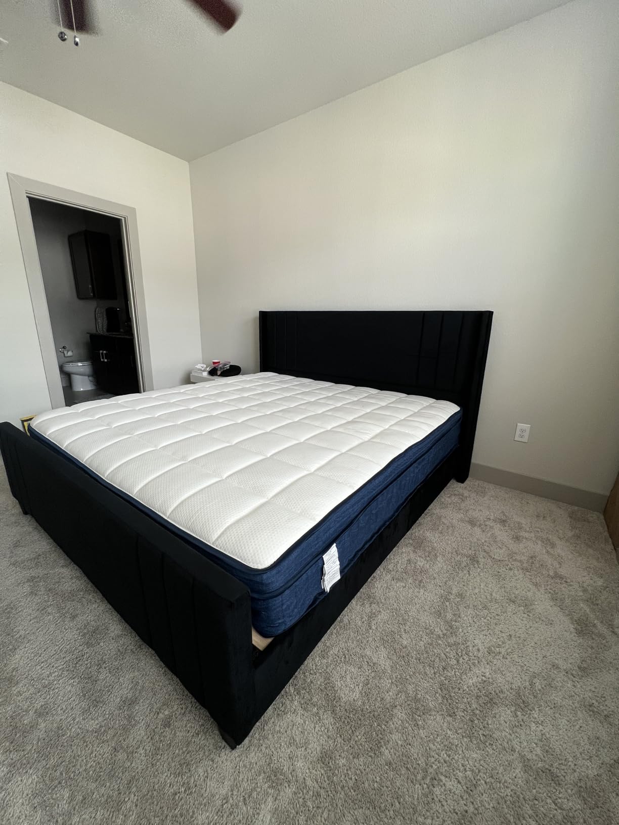 Queen Mattress, 14 Inch Memory Foam Hybrid Cooling Mattress in a Box, Luxury Queen Size Bed Mattress for Pressure Relief & Motion Isolation, CertiPUR-US, Individual Pocket Spring, Edge Support customer photo 2