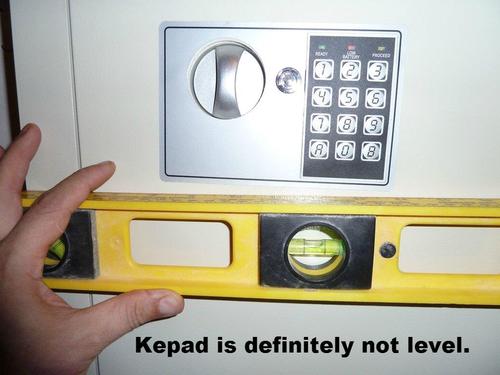 Paragon Safes In Wall Safe with Keypad and 2 Manual Override Keys, White customer photo 2