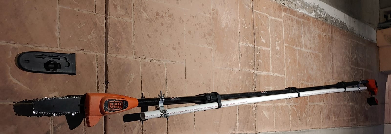 BLACK+DECKER 20V Max Pole Saw for Tree Trimming, Lightweight, Rechargeable Cordless, Extension up to 14 ft Reach, Tool Only, Electric Pole Saw (LPP120B) customer photo 1